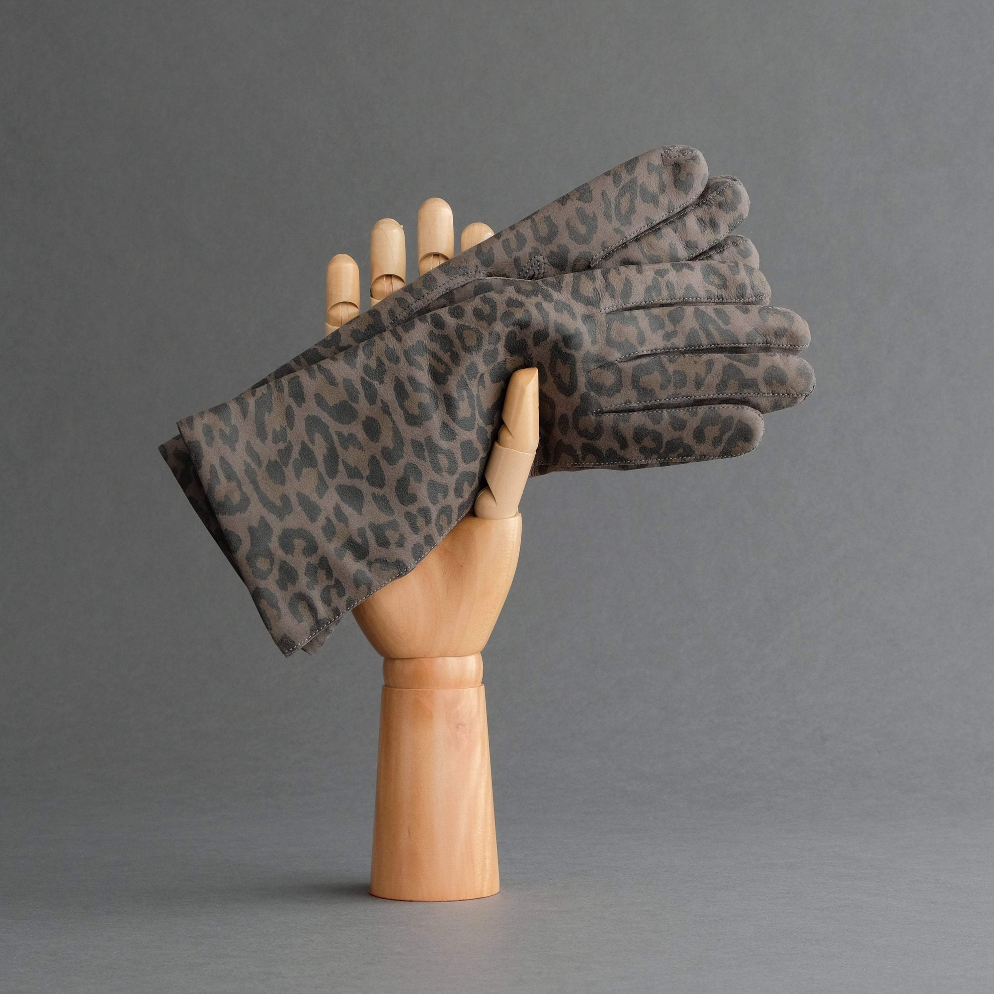 aus Haar In Print Leopard Handschuhe Nappa Gloves Damen Wien Thomas TR Handschuhe Handmade Riemer – - Schaf